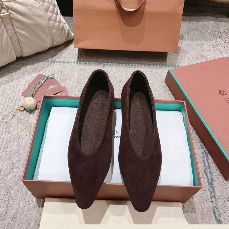 Other flat shoes